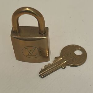 Louis Vuitton Paris Women's Padlock Lock & Key Set Gold Brass #216 Authentic LV